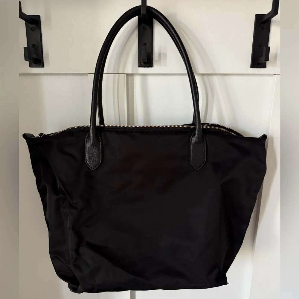 Banana Republic Nylon Tote Bag - Picture 3 of 7